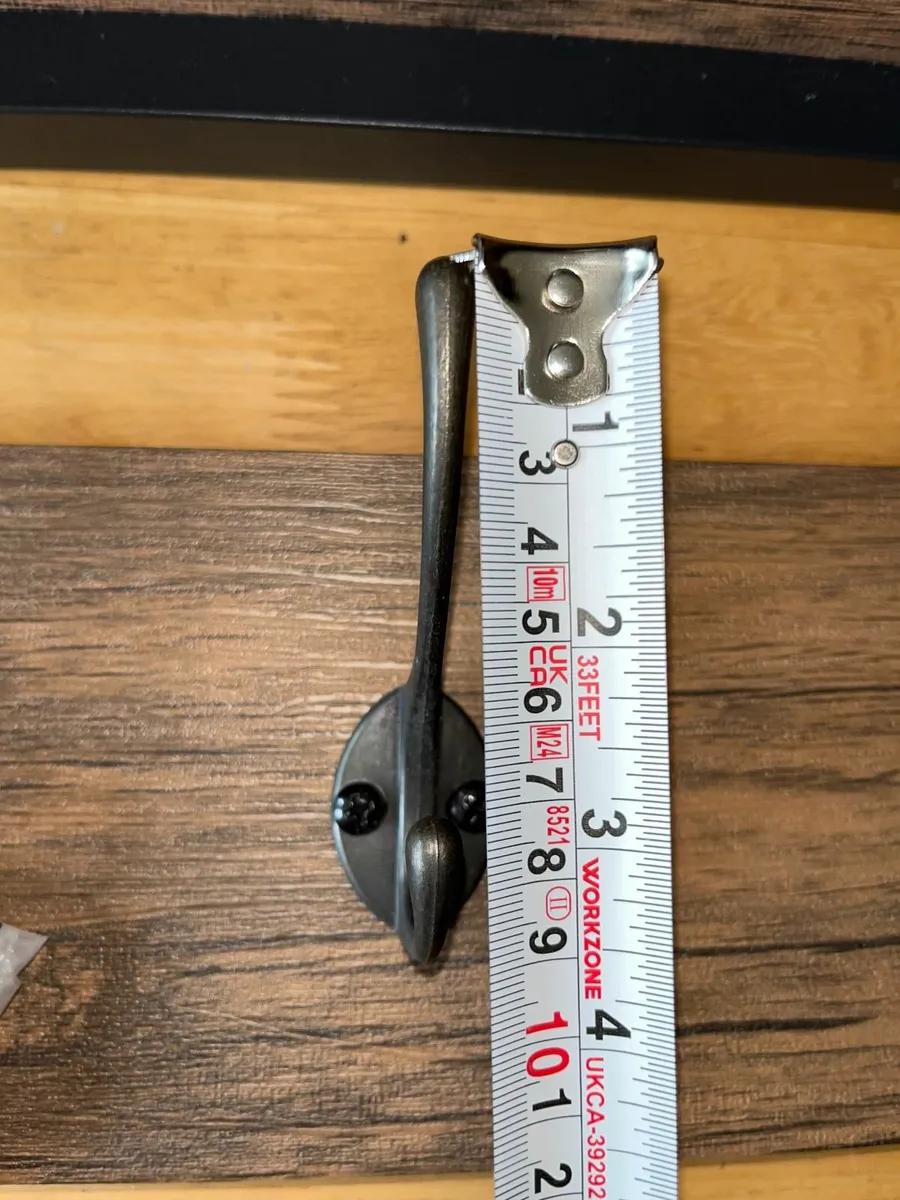 Coat hanger - Image 3