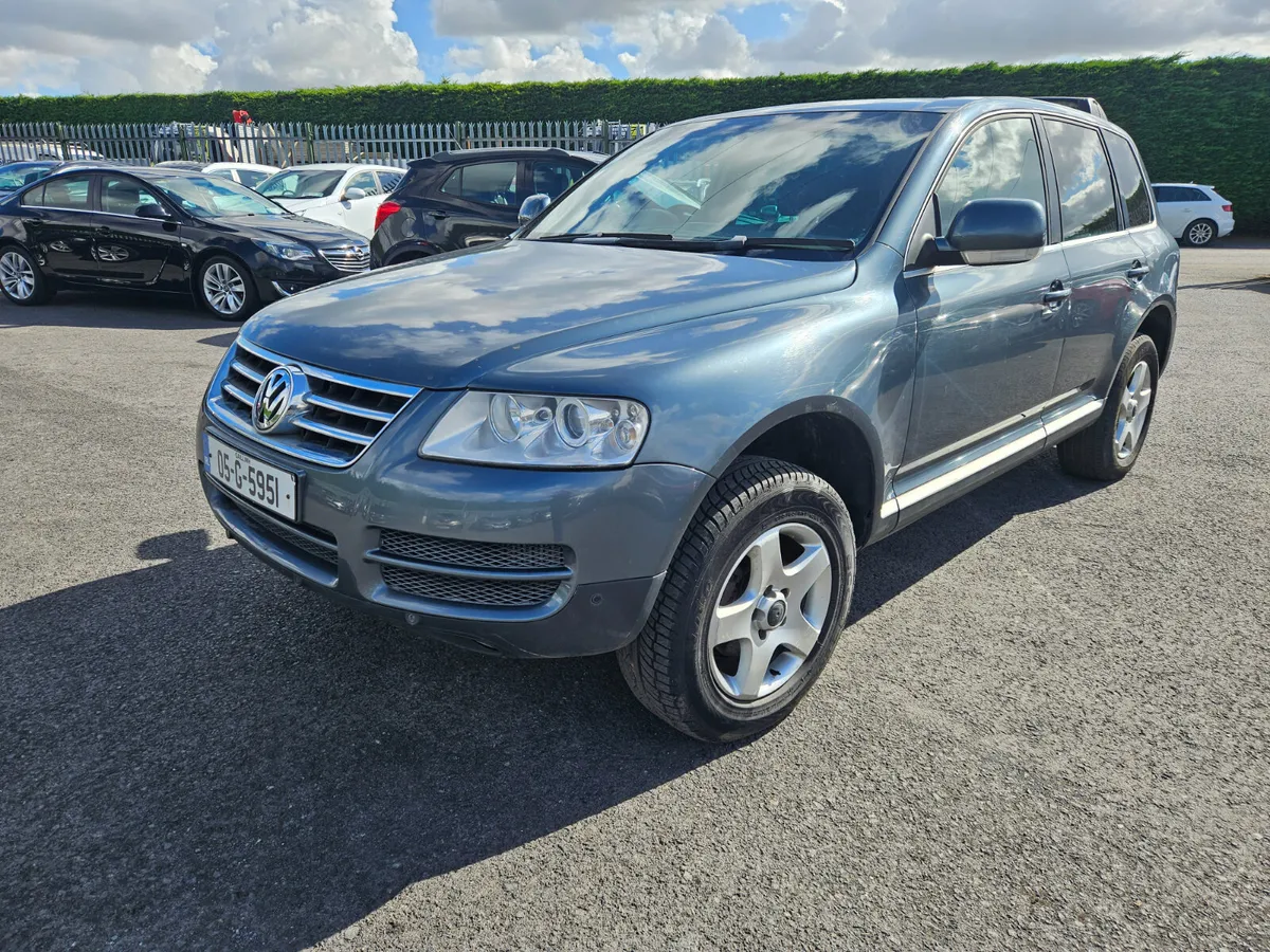 2005 vw tourag 2.5 tdi automatic - Image 2