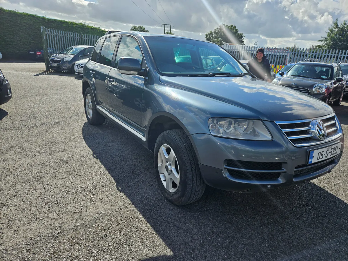 2005 vw tourag 2.5 tdi automatic - Image 1