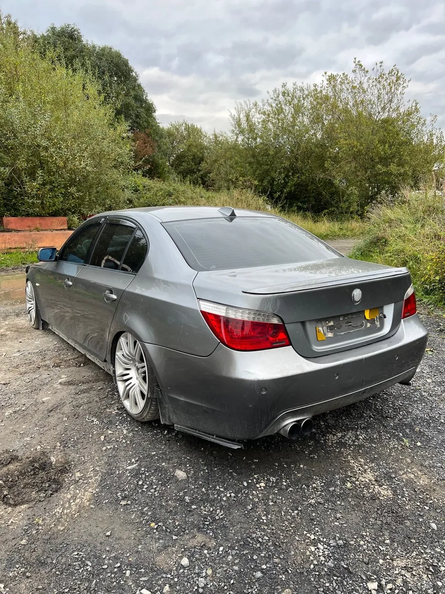 Breaking bmw 520 M sport 2009 e60 a52/7 n47d20a - Image 2