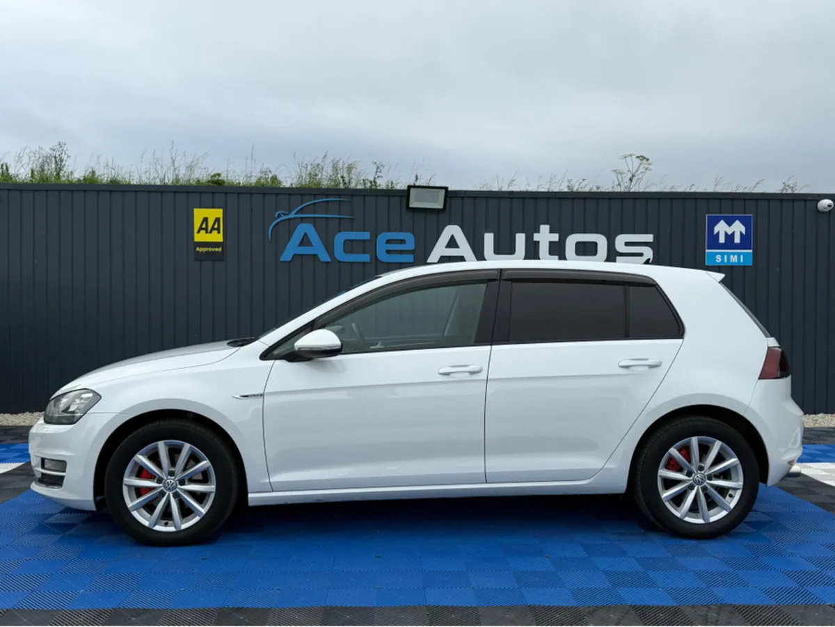Volkswagen Golf HIGHLINE - 1.2 PETROL - AUTO - 12M - Image 4