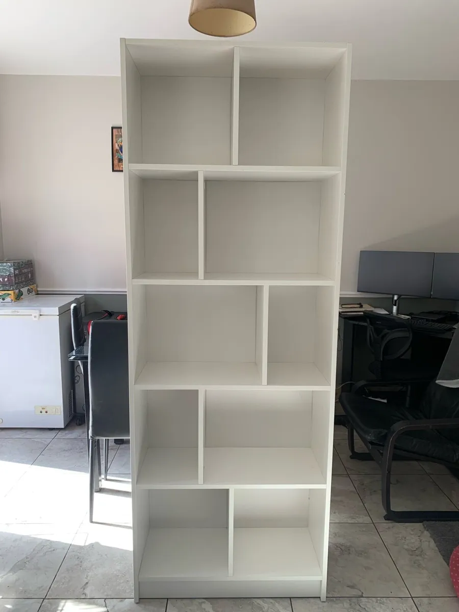 Free standing shelves - Image 1