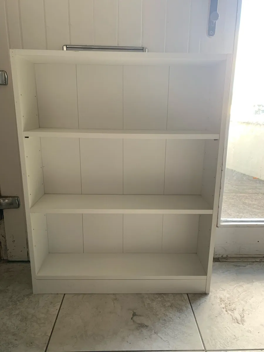 Free standing small shelve unit - Image 2