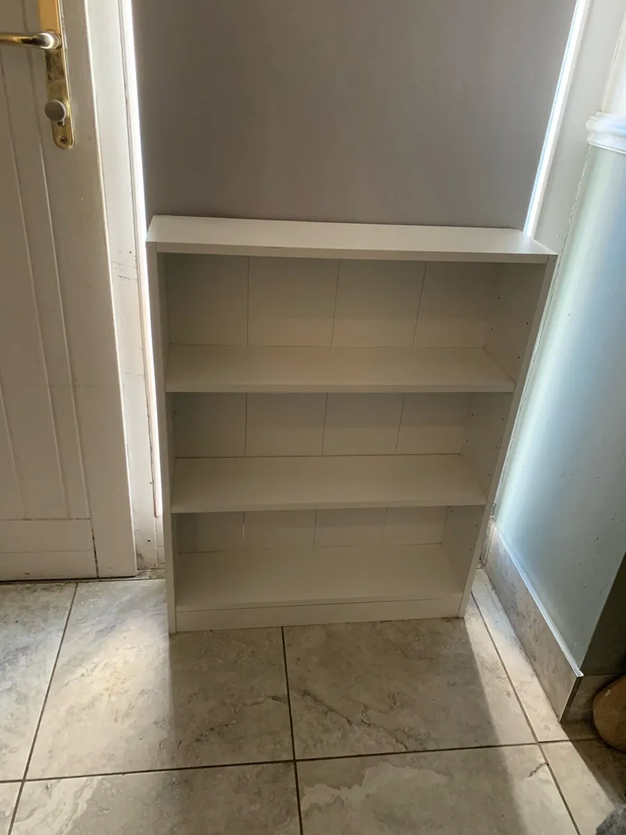 Free standing small shelve unit - Image 4