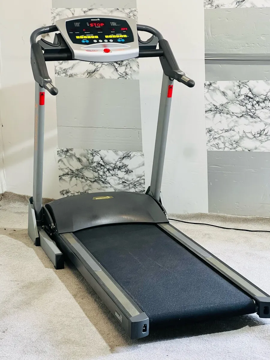 135KG RATED LARGE INCLINE  EXCELLENT TREADMILL - Image 4