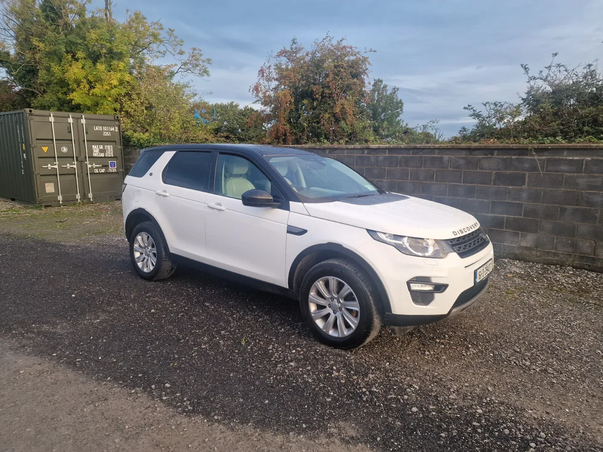 16 Land Rover Discovery Sport 7 SEATS - Image 1