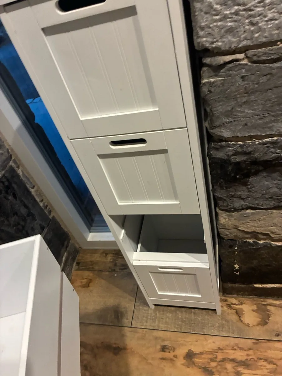 Cabinet - Image 2