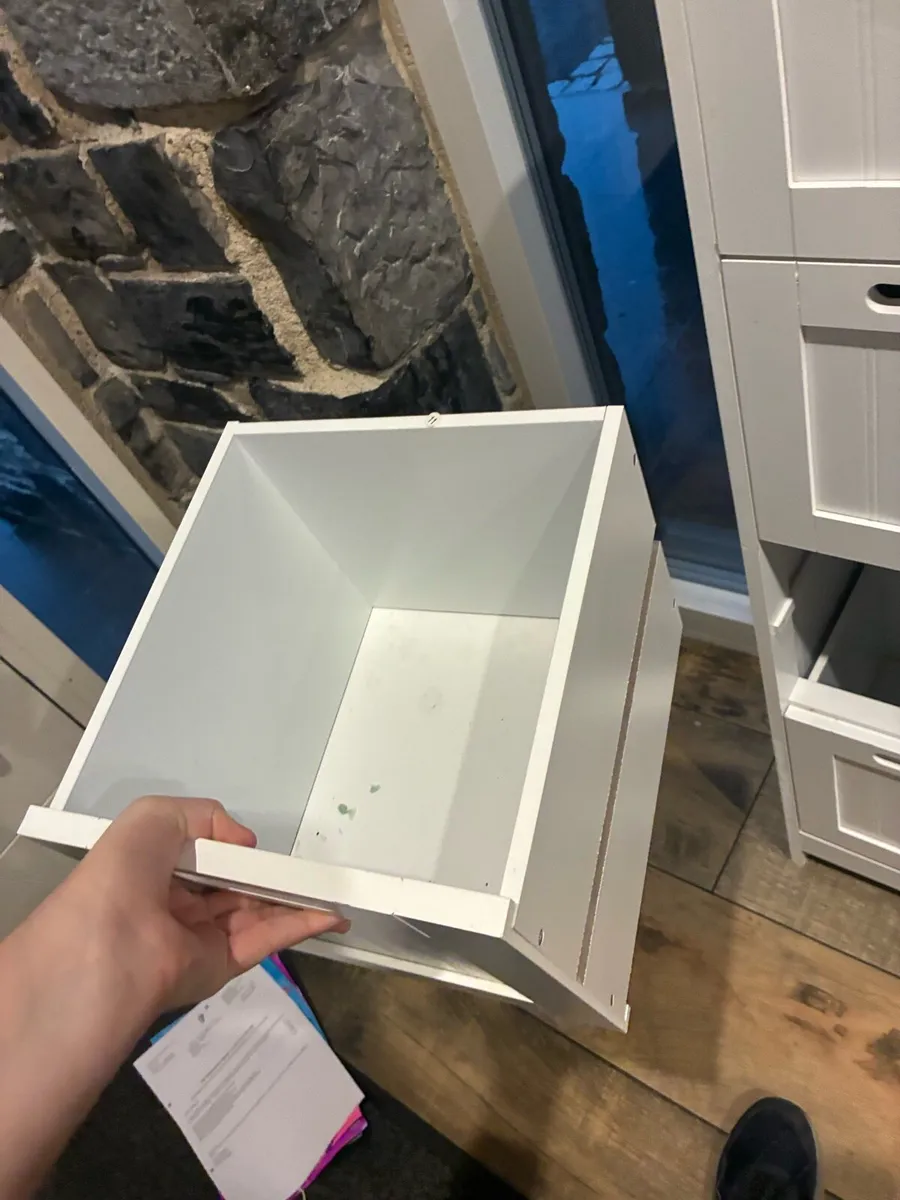 Cabinet - Image 3