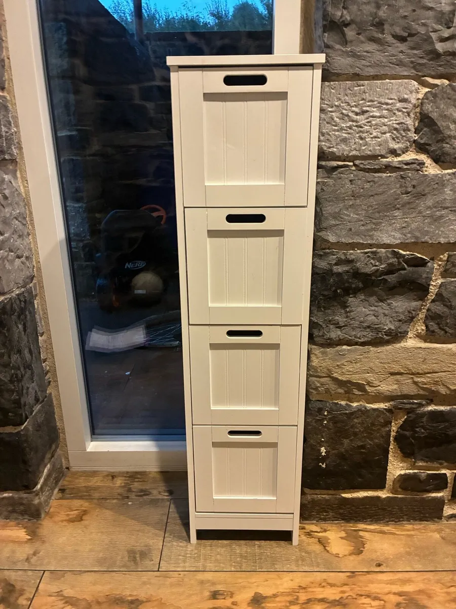 Cabinet - Image 1