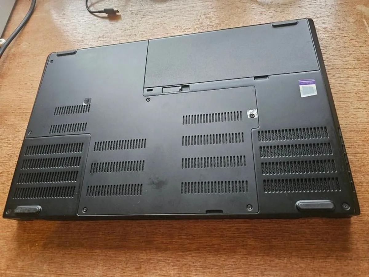 Thinkpad P52 Mobile Workstation 4k UHD touchscreen - Image 4