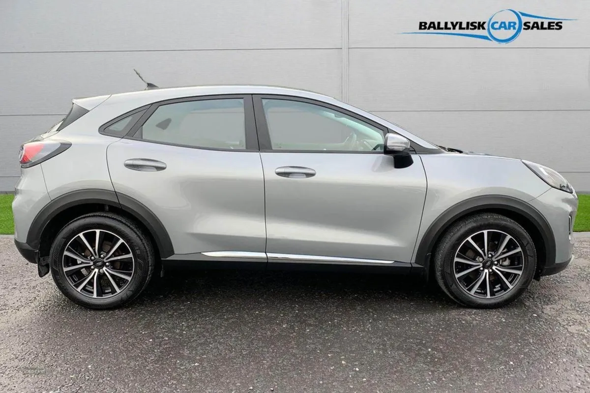 Ford Puma 1.0t 125PS Titanium Auto in Solar Silve - Image 3