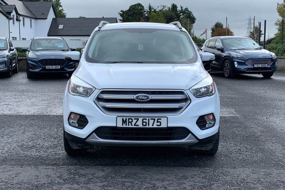 Ford Kuga 1.5 Tdci 120PS Zetec in White With 100K - Image 4
