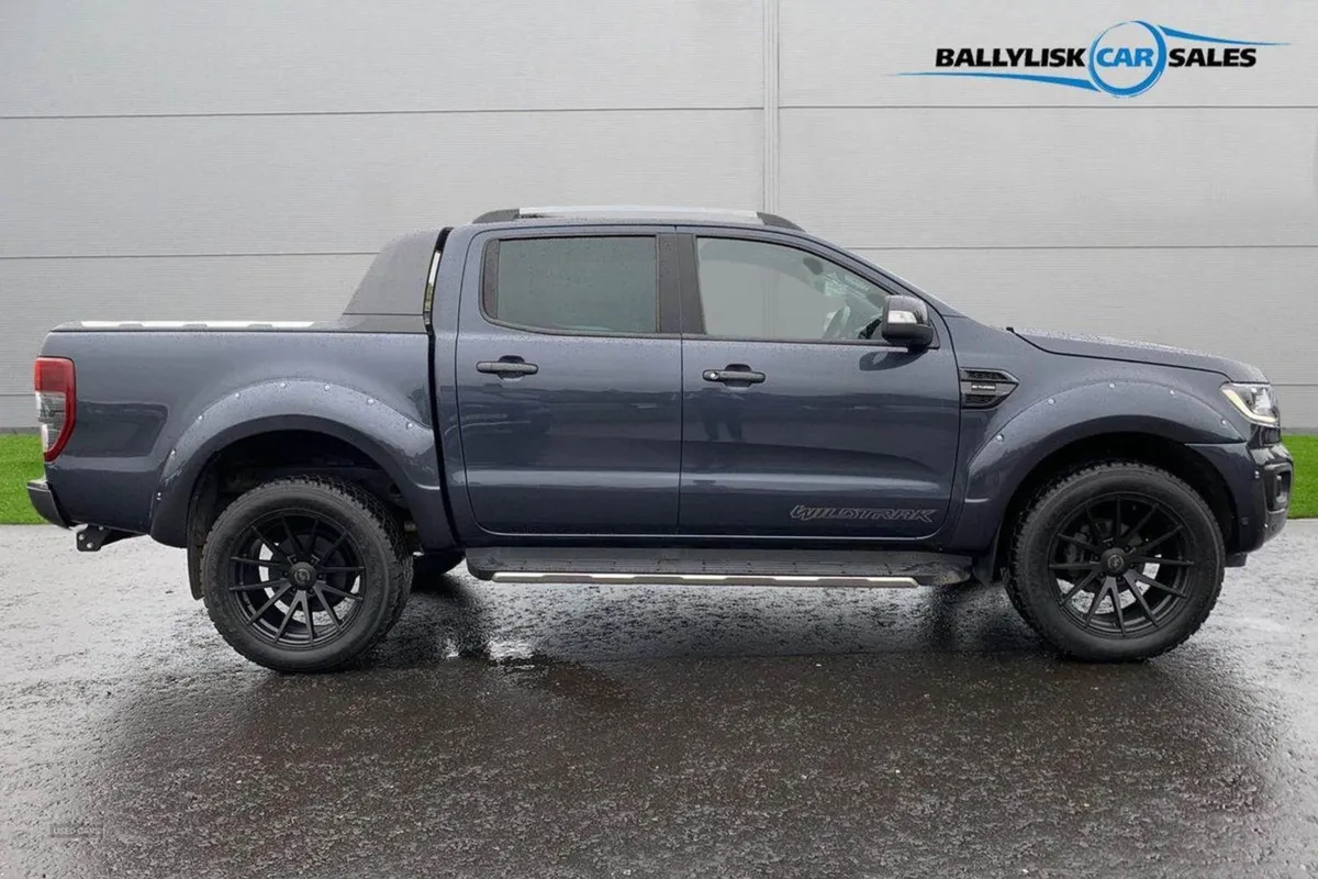 Ford Ranger 2.0 213PS Wildtrak Diesel Auto 4WD in - Image 3