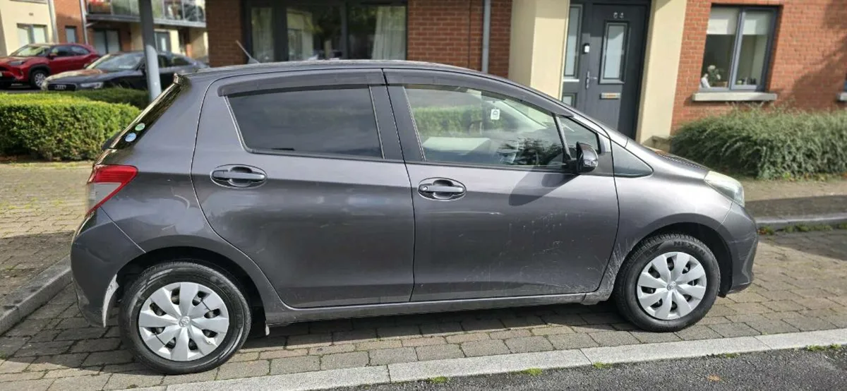Car - Image 3