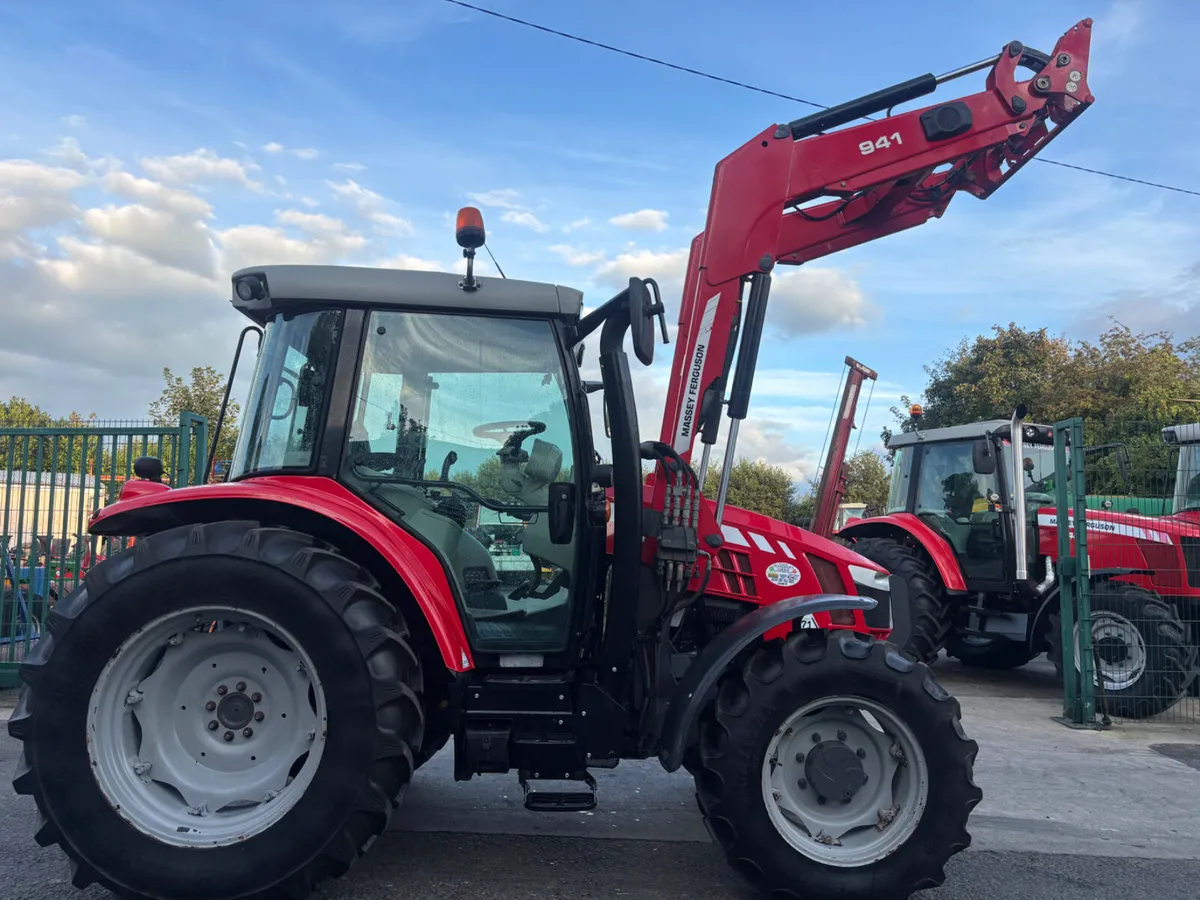 Massey Ferguson 5610 - Image 2