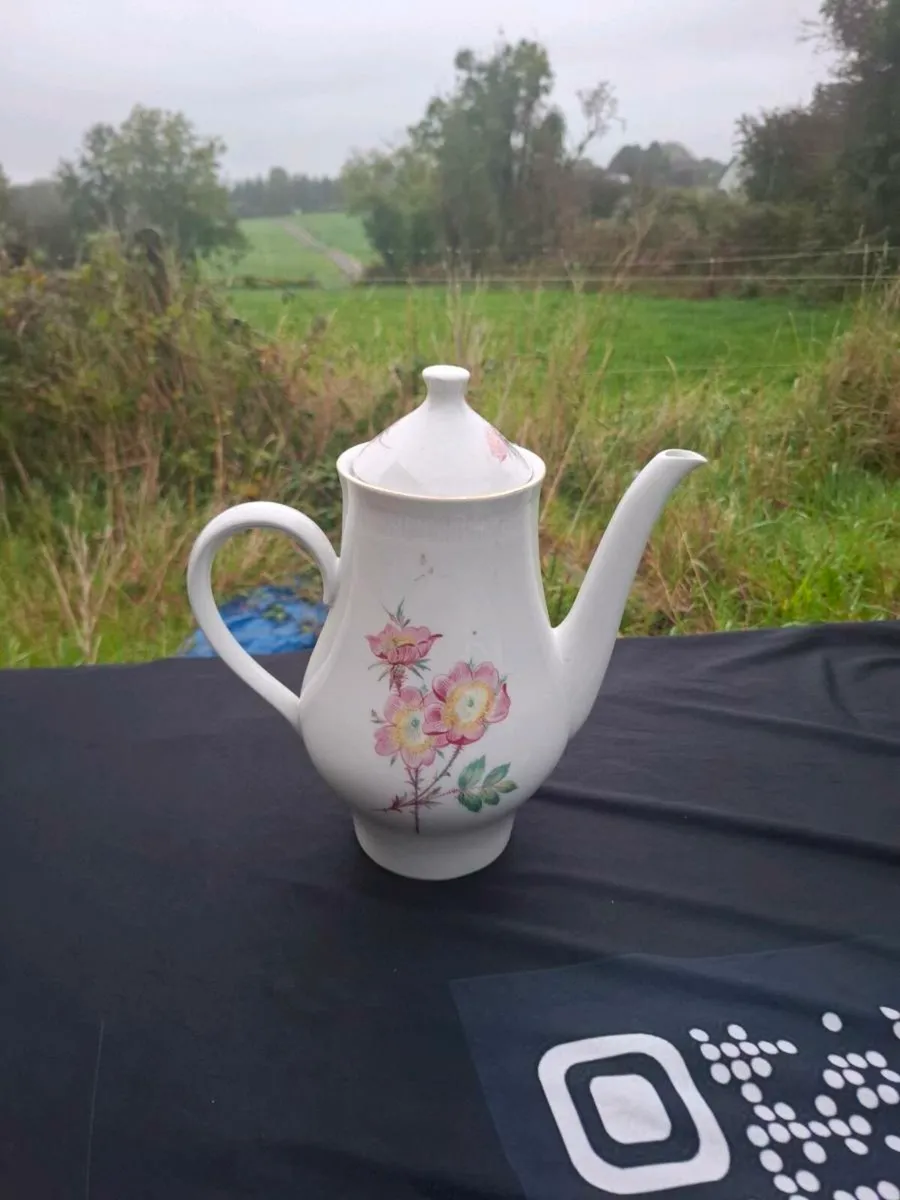 China floral tea pot postage possible