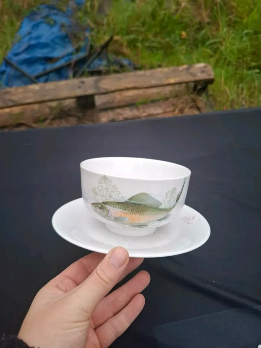 Fish gravy bowl postage possible