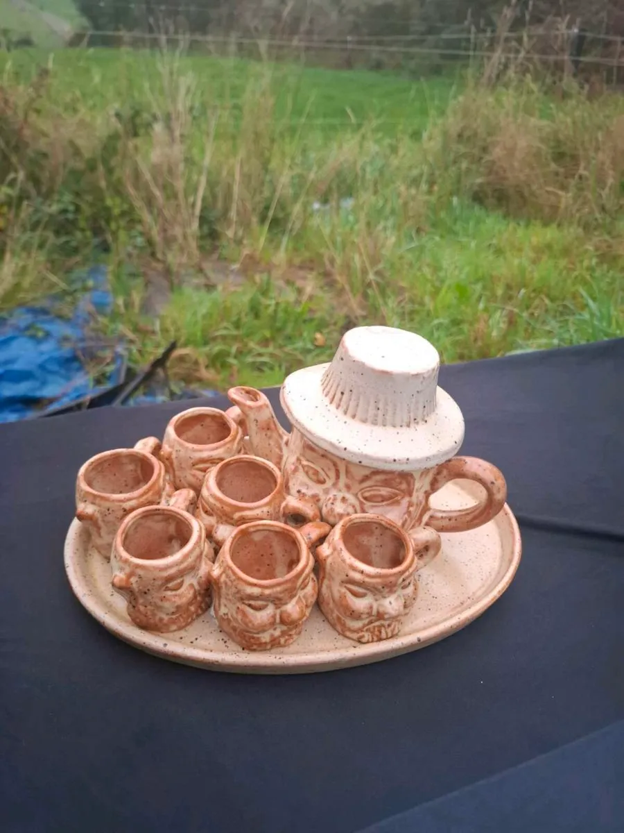 Vintage drink set postage possible
