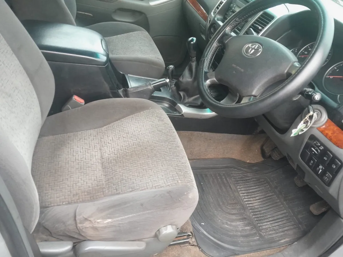 Toyota Land Cruiser - Image 2