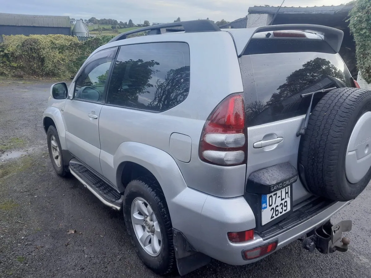Toyota Land Cruiser - Image 4