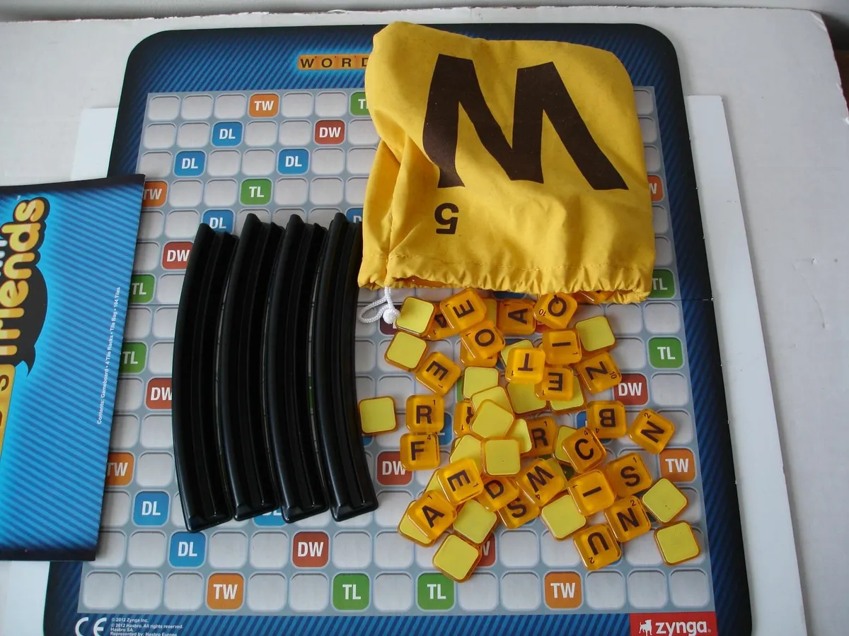 Words with Friends  Board Game Hasbro - Image 4