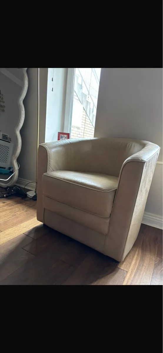 Cream leather Tub Chair - Image 1