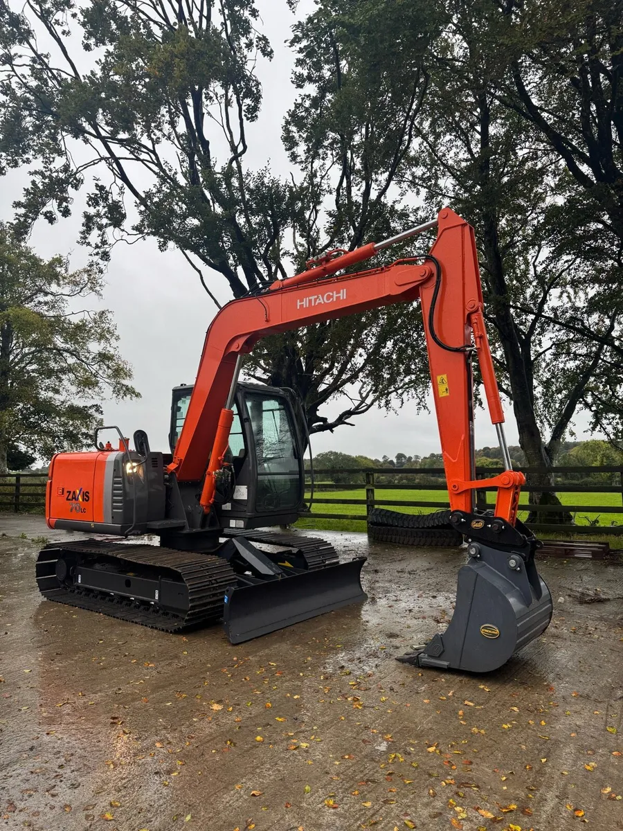 Hitachi ZX70 - Image 2