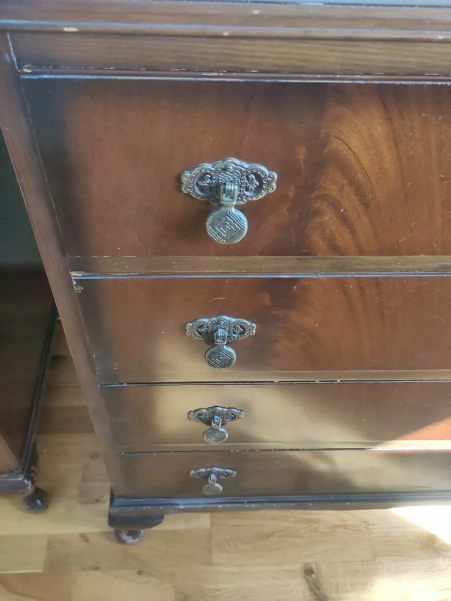 Vintage chest of drawers - Image 2