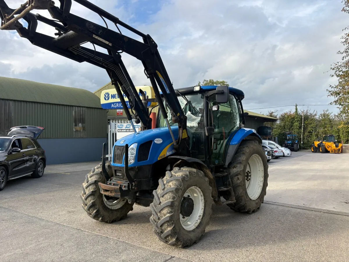 2009 NEW HOLLAND T6020 - Image 1