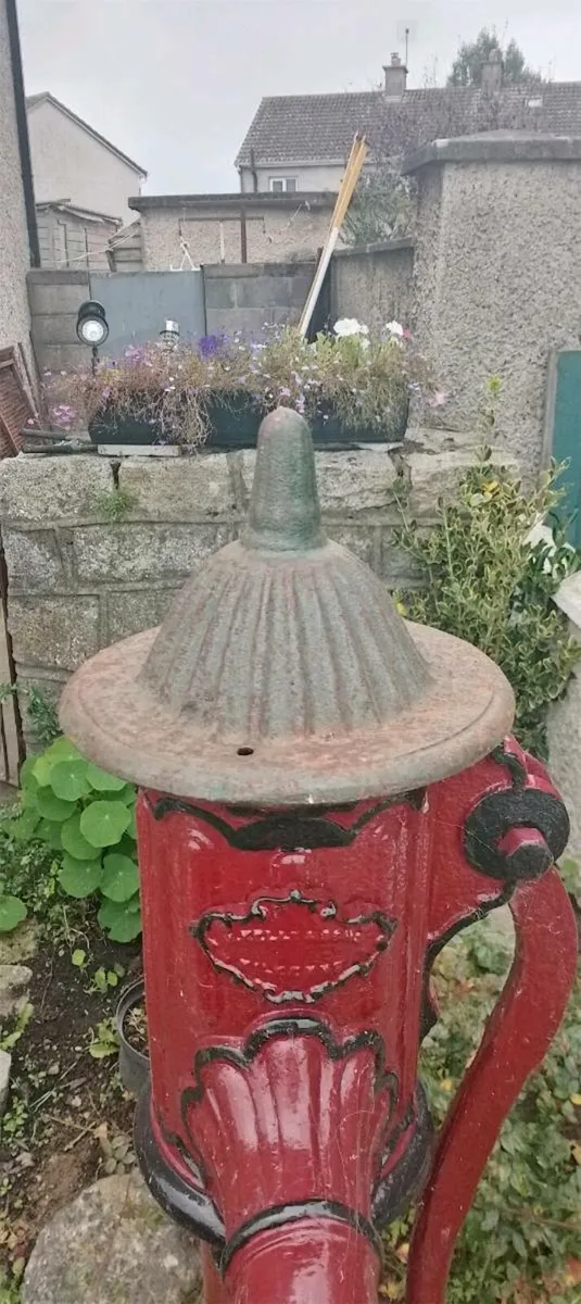 Large pump cap for Victorian water pump - Image 3