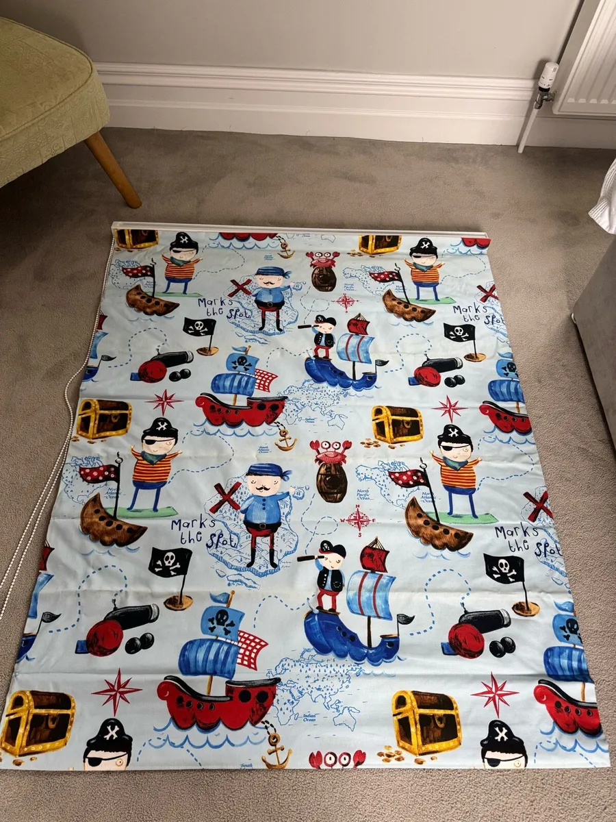 Two Kids' Blackout Roman Blinds - Image 1