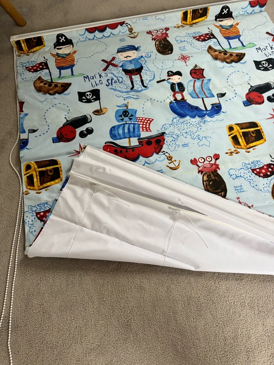 Two Kids' Blackout Roman Blinds - Image 2
