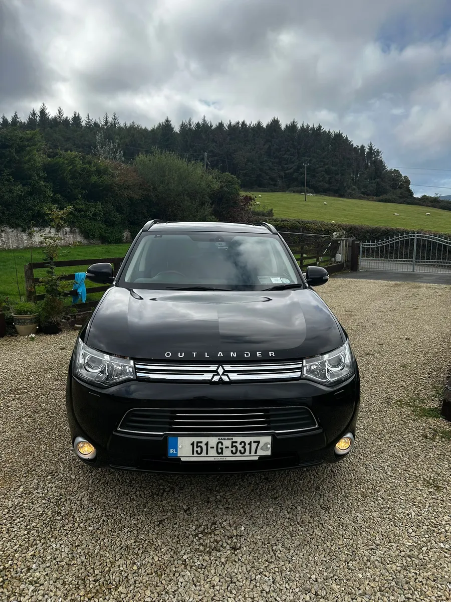 Mitsubishi Outlander 2015 2.0 Hybrid - Image 3
