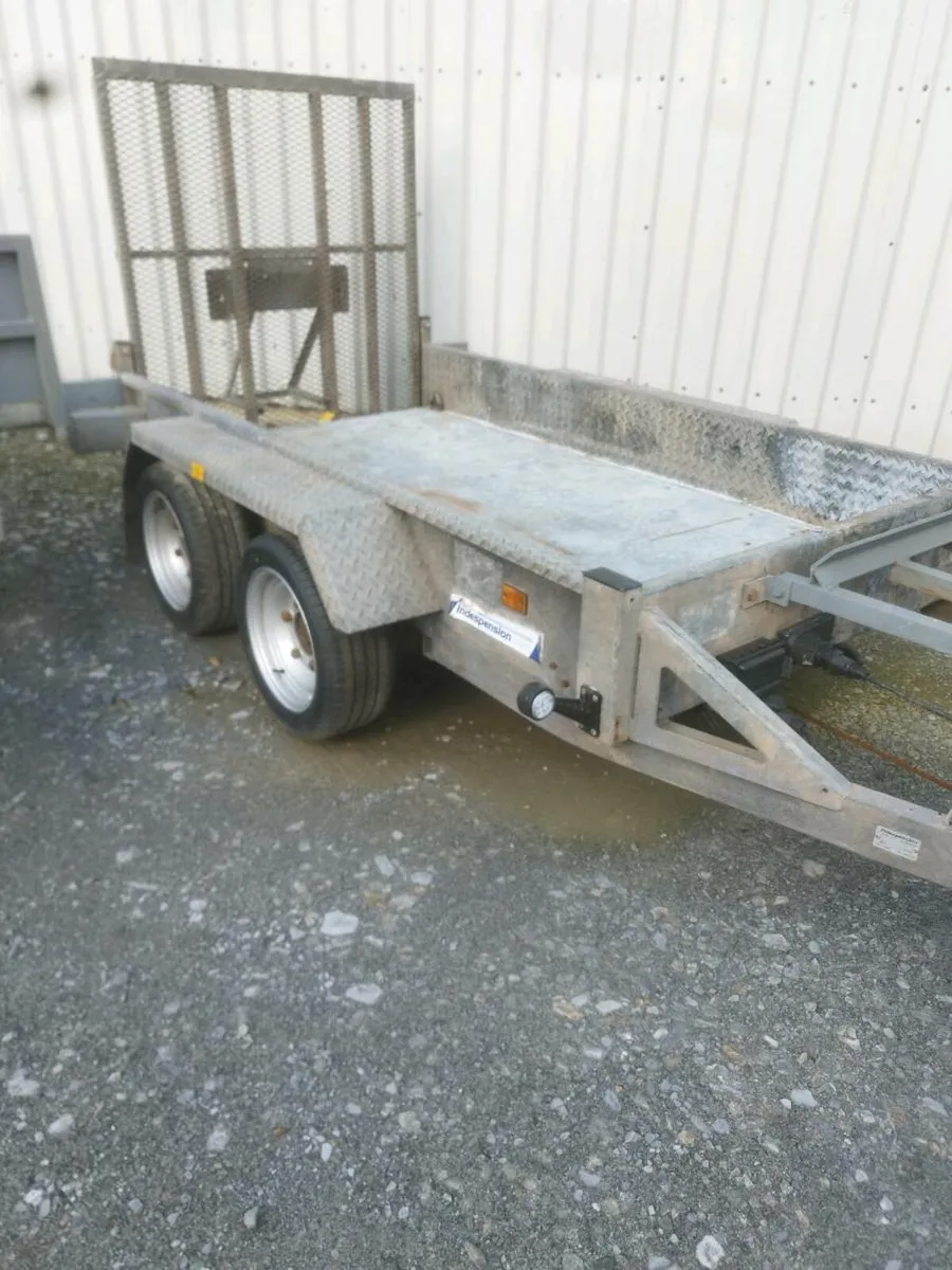 Trailer - Image 4