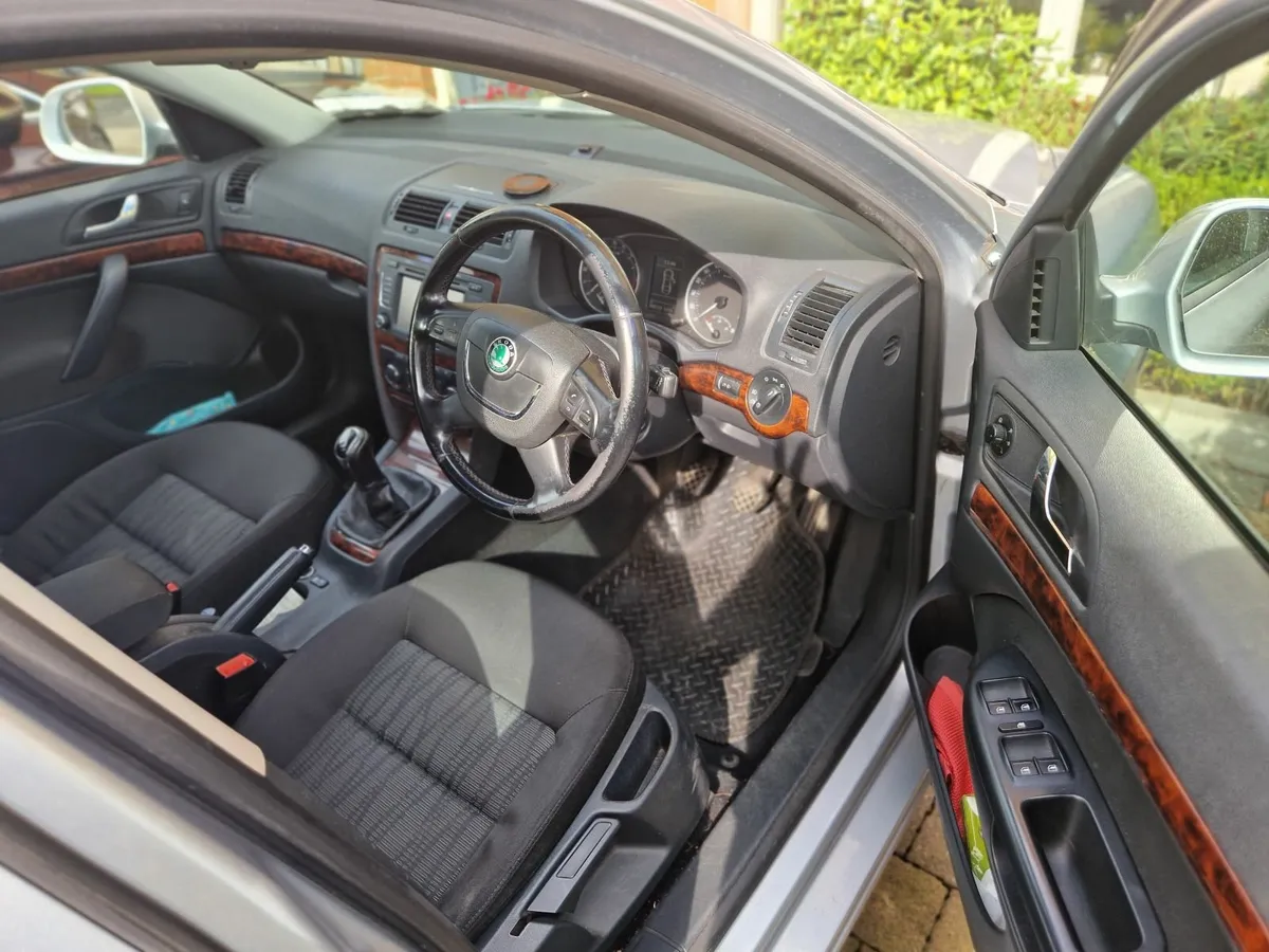 Skoda Octavia 2011 - Image 4