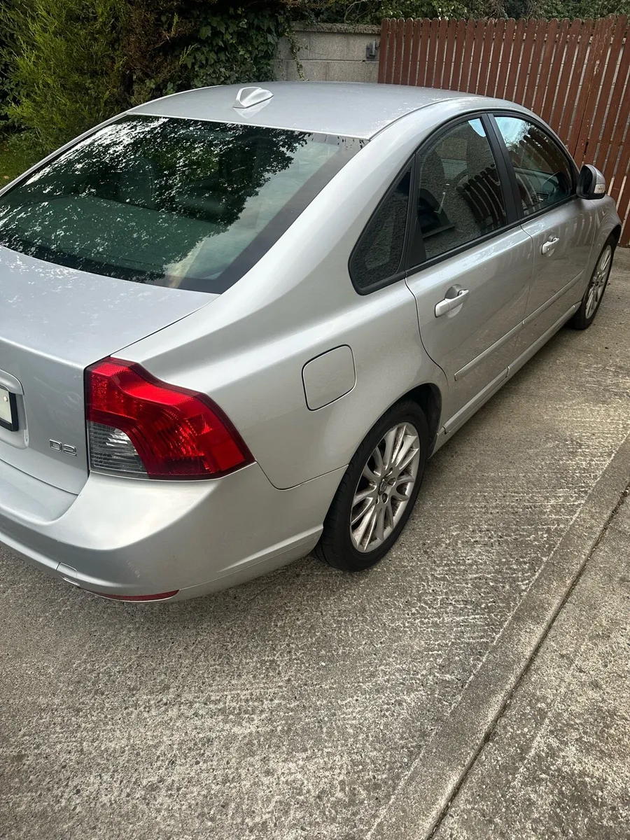 Car - Image 1