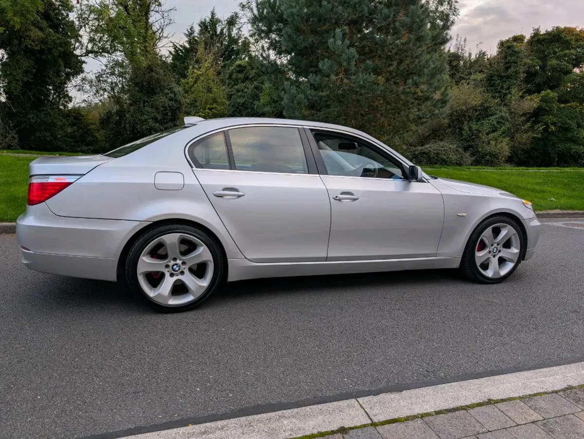 2008 BMW  E60 520D manual - Image 1