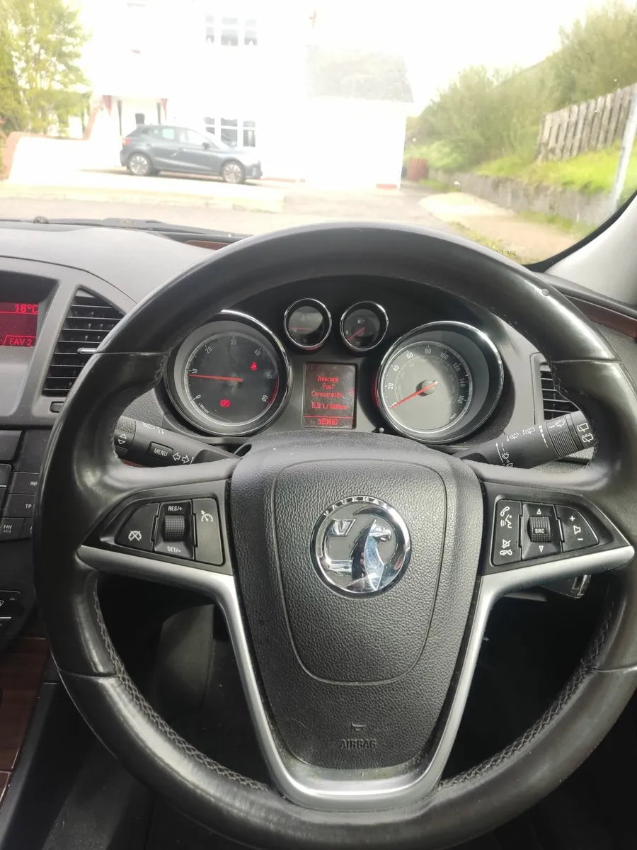 Vauxhall Insignia 2011 - Image 4
