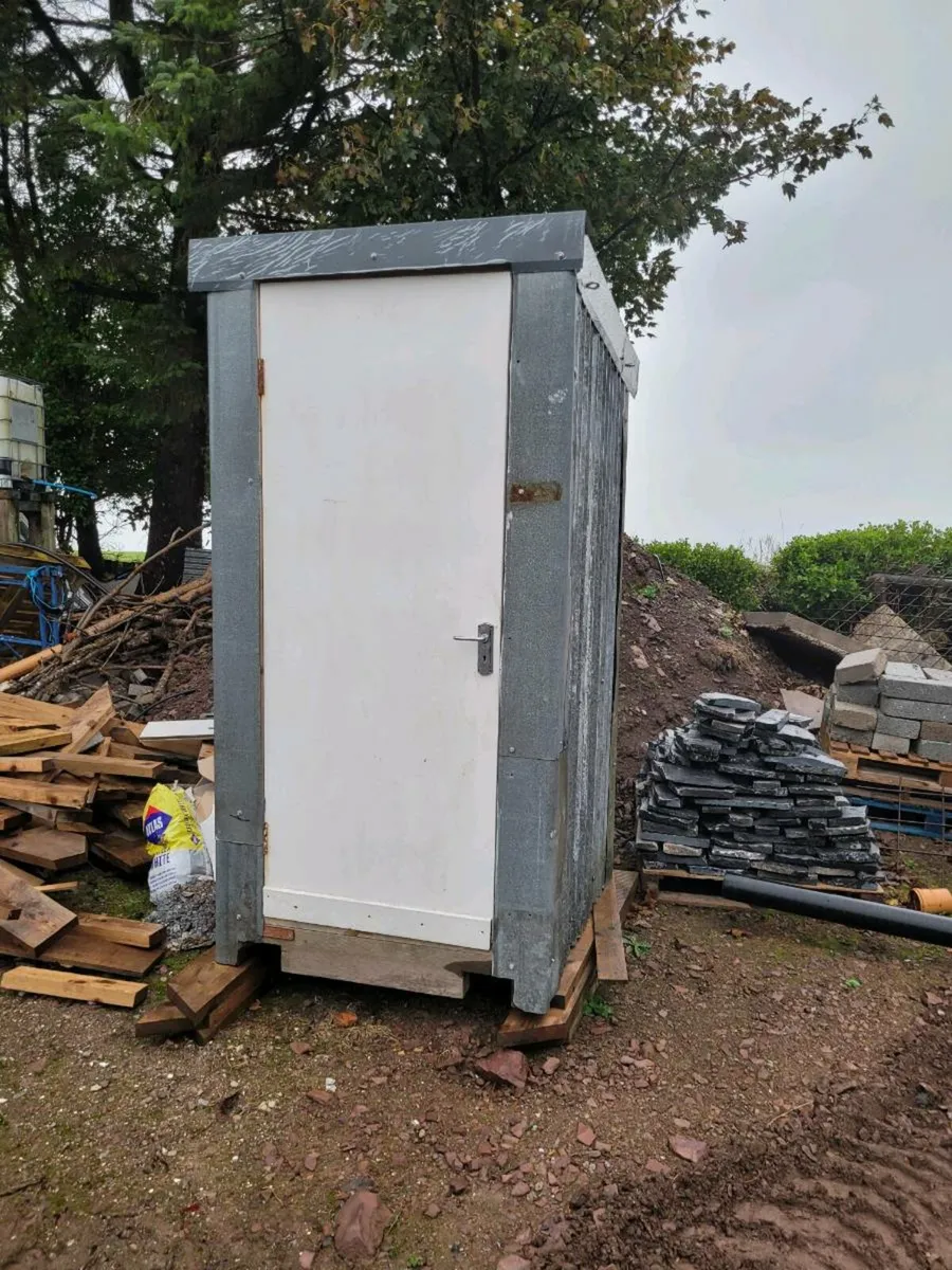 Site toilet - Image 1