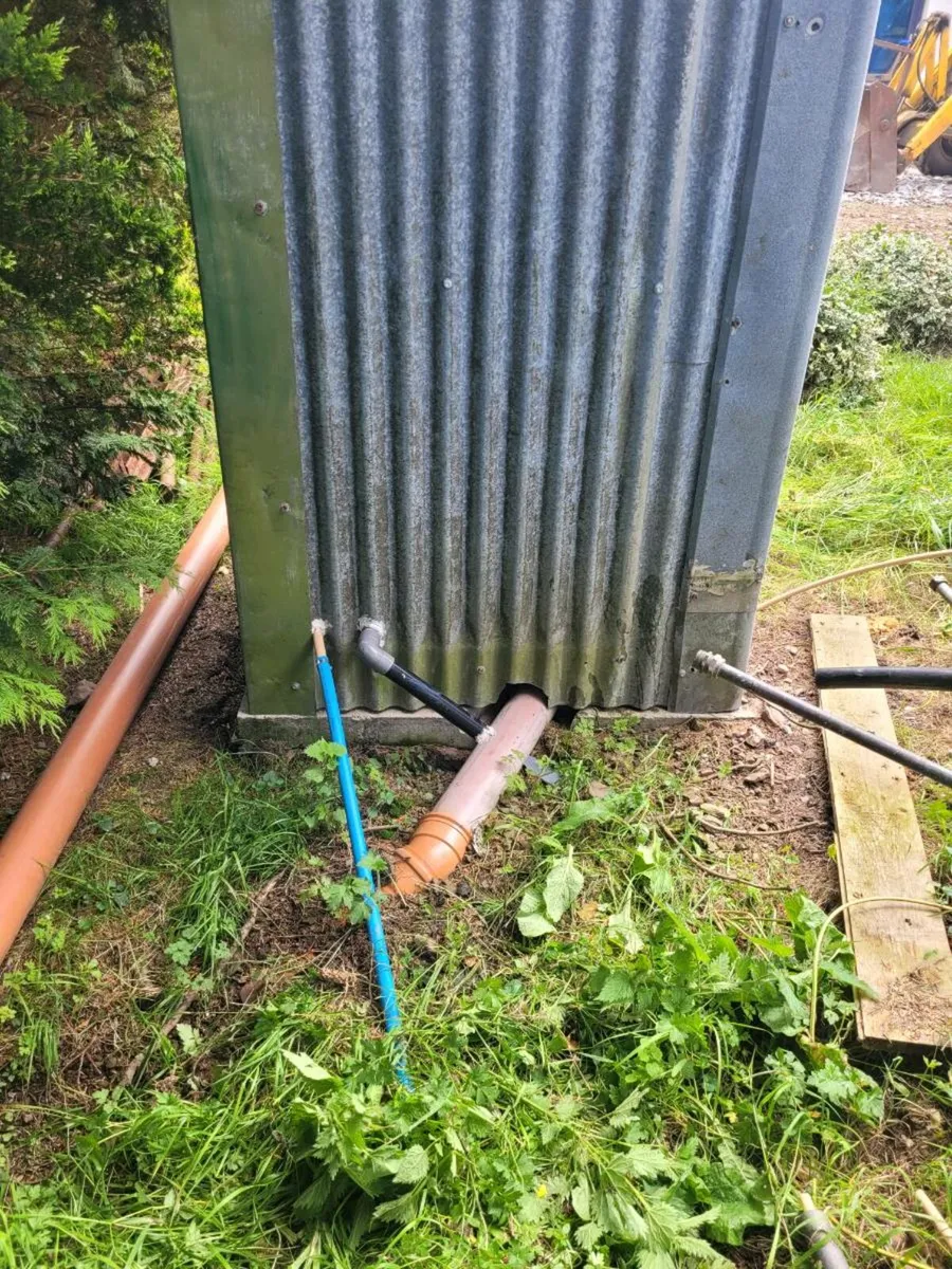 Site toilet - Image 3