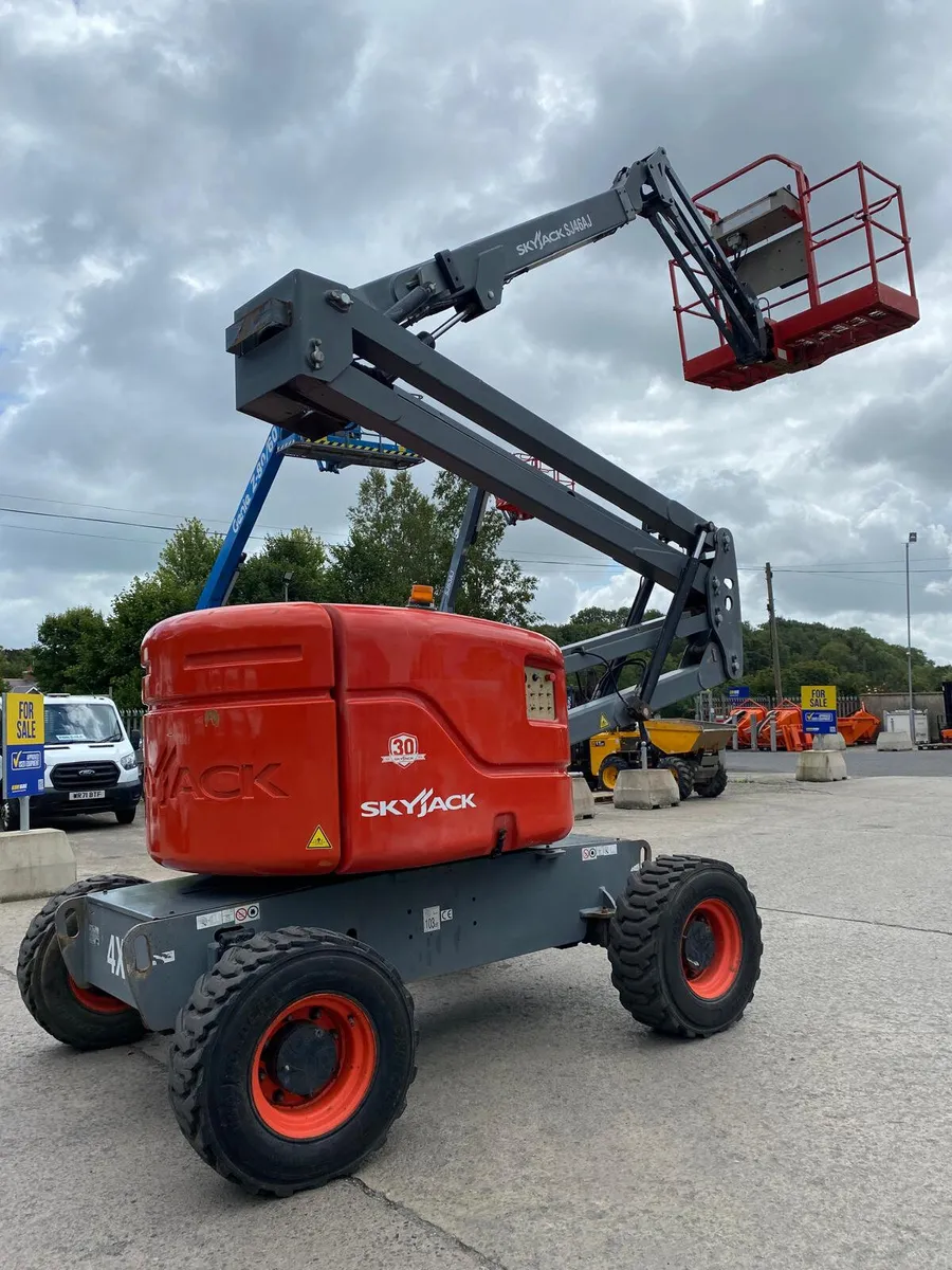 2015 SKYJACK SJ46AJ 52FT ARTIC DIESEL BOOM LIFT - Image 1