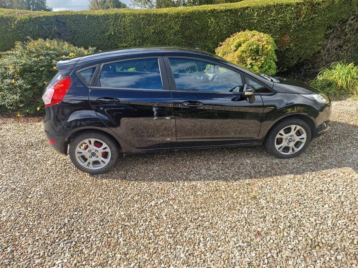 Ford Fiesta 2016 - Image 2