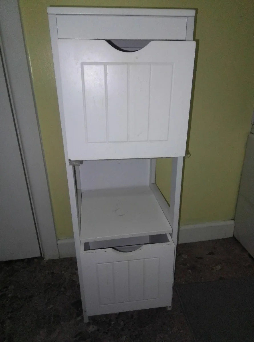 Bathroom cabinet - Image 1