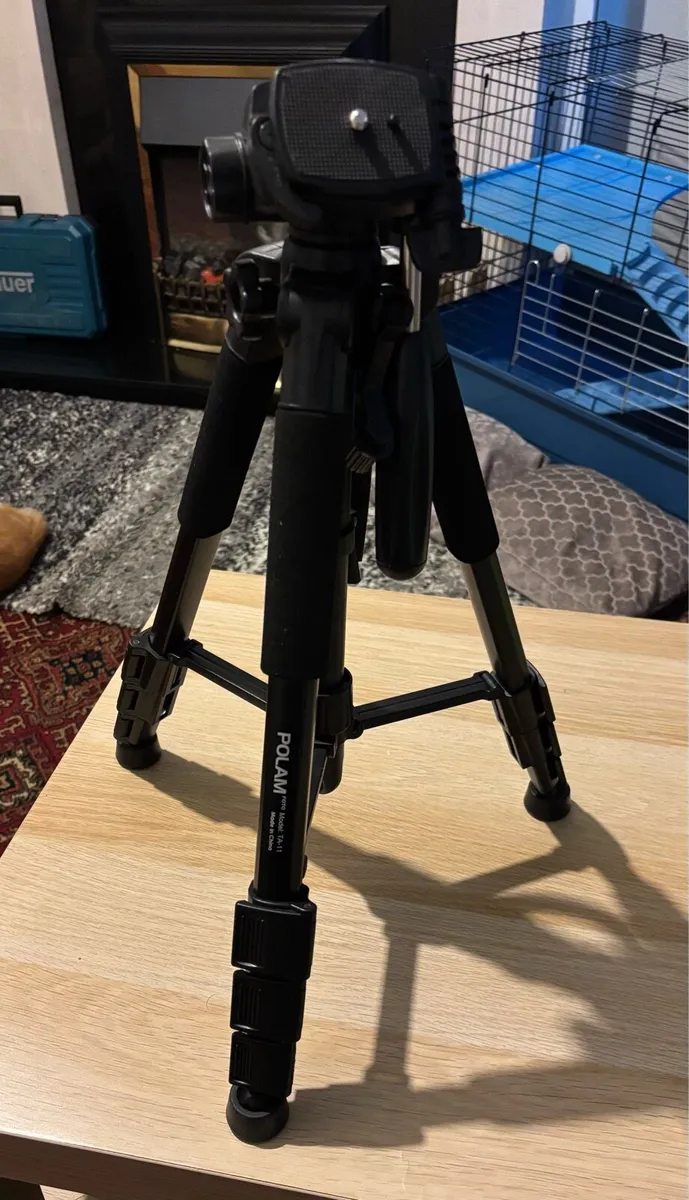 Camera tripod - Image 1