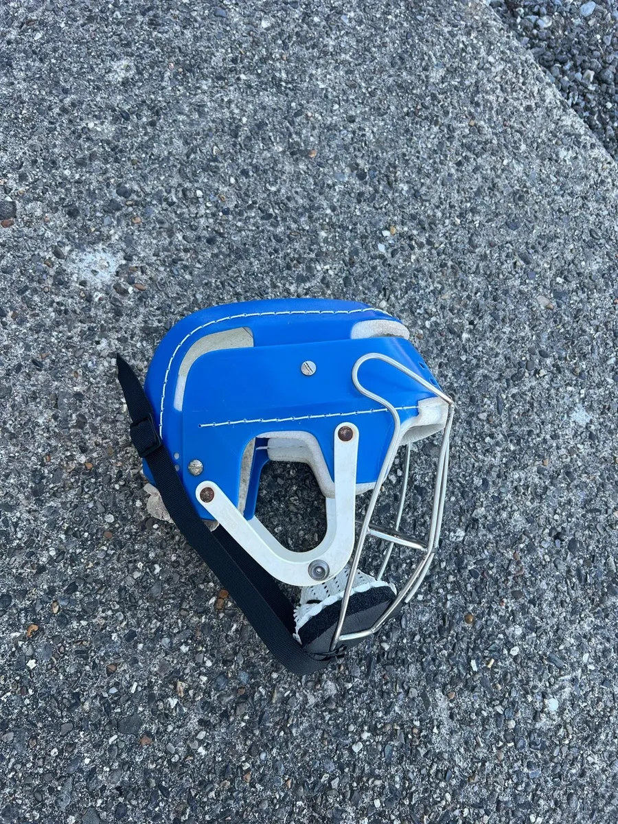 Old Kilkenny Faceguard Long Loop - Image 4