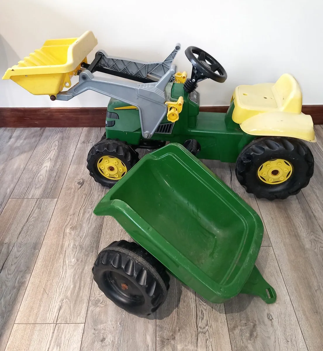 Toy tractor and trailer ride on - Image 2