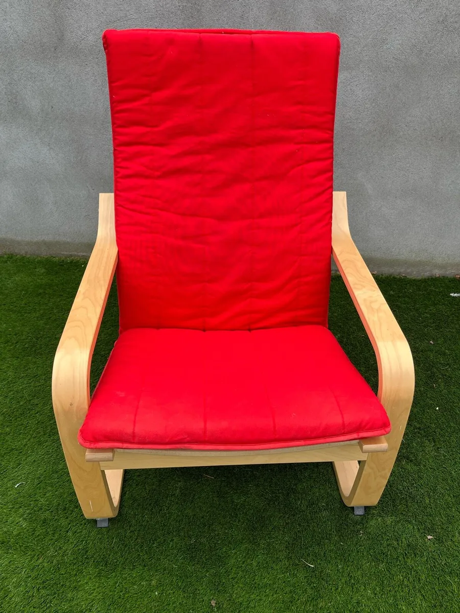 Feature Chair - Image 1