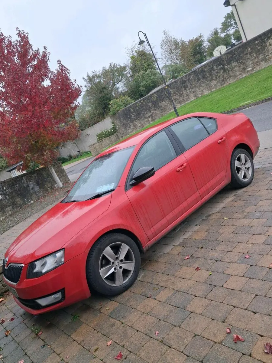 Skoda Octavia 2015 - Image 2