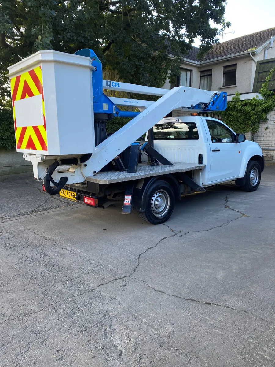2019 ISUZU DMAX 4X4 13M CPL P130A PLATFORM LIFT - Image 1