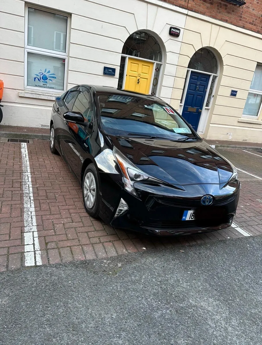 Toyota Prius 2016 for sale - Image 1